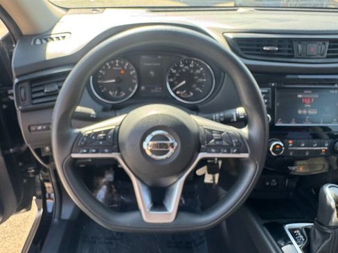 Used 2020 Nissan Rogue S FWD image 23