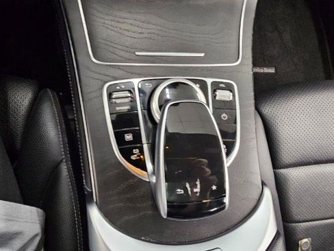 Used 2019 Mercedes-Benz GLC 350e 4MATIC image 20