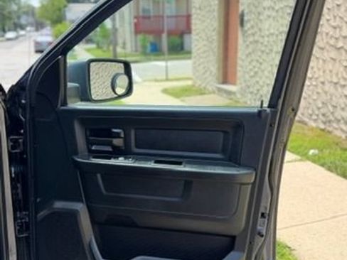 Used 2018 RAM 1500 Express w/ Express Value Package AWD/4WD image 28