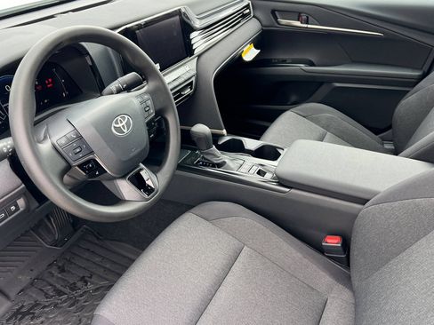Used 2025 Toyota Camry LE w/ Convenience Package AWD/4WD image 7