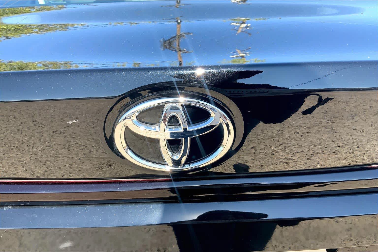 Used 2026 Toyota Corolla LE FWD image 29