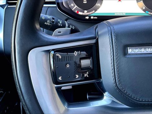 Used 2023 Land Rover Range Rover SE image 23
