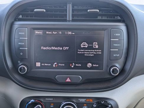 Used 2025 Kia Soul LX FWD image 17