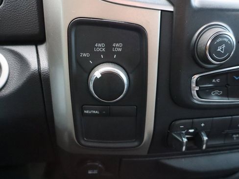 Used 2015 RAM 2500 SLT image 10