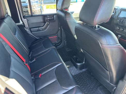 Used 2017 Jeep Wrangler Unlimited Rubicon image 20