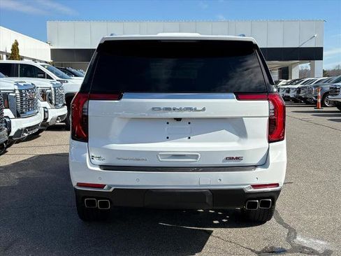 Certified 2025 GMC Yukon XL Denali image 5