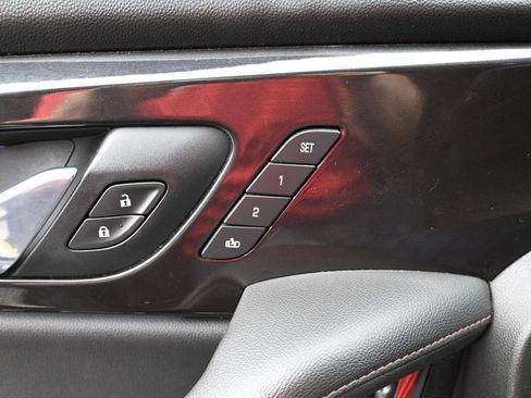 Used 2021 Chevrolet Blazer RS w/ Enhanced Convenience Package image 23