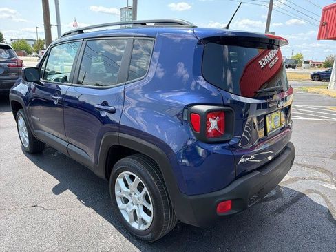 Used 2016 Jeep Renegade Latitude AWD/4WD image 8
