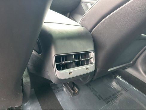 Used 2020 Tesla Model 3 Standard Range Plus image 17
