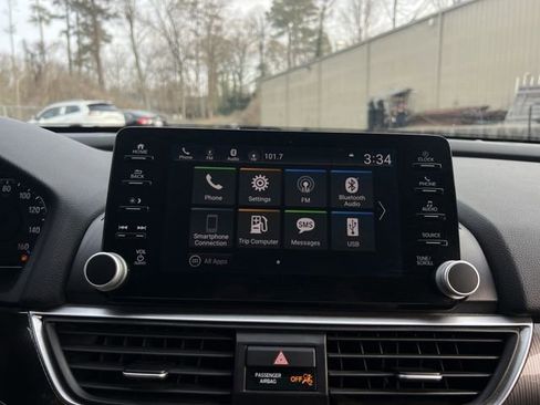 Used 2018 Honda Accord Sport image 23