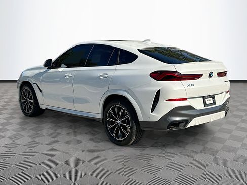 Used 2022 BMW X6 xDrive40i w/ M Sport Package image 5