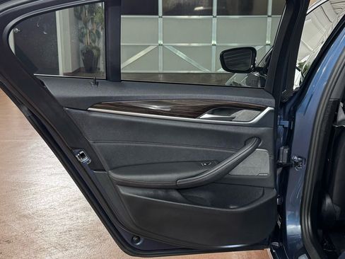 Used 2023 BMW 530i xDrive w/ Premium Package image 38