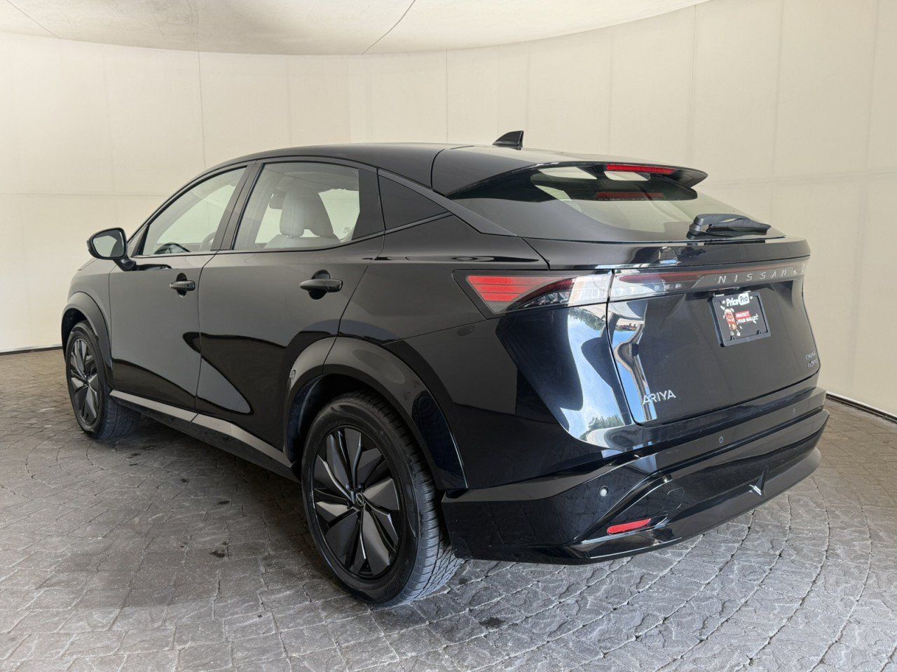 Used 2024 Nissan Ariya AWD image 5