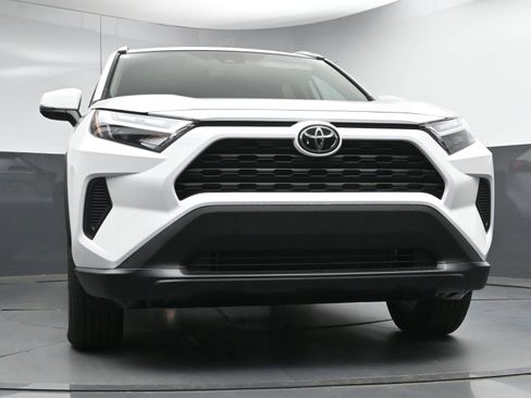 New 2025 Toyota RAV4 XLE image 21