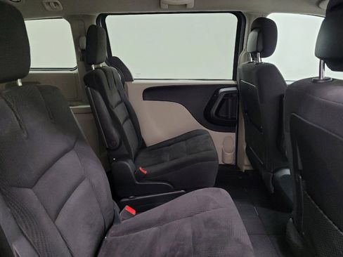 Used 2019 Dodge Grand Caravan SE image 19