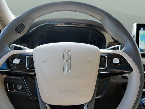 Used 2022 Lincoln Corsair Grand Touring w/ Elements Technology Bundle image 21