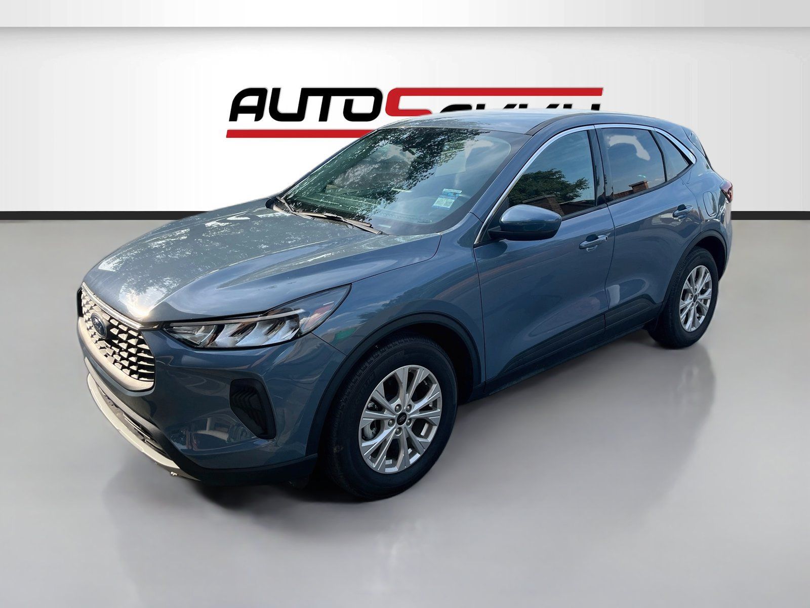 Used 2024 Ford Escape Active FWD image 3