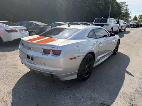 Used 2010 Chevrolet Camaro SS w/ RS Package RWD image 5