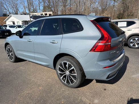 Used 2023 Volvo XC60 B5 Plus w/ Protection Package Premier image 3