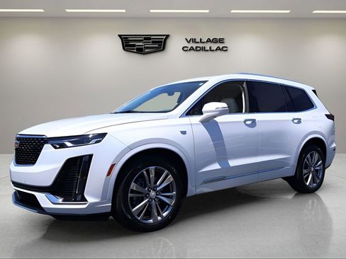 Used 2023 Cadillac XT6 Premium Luxury FWD image 1