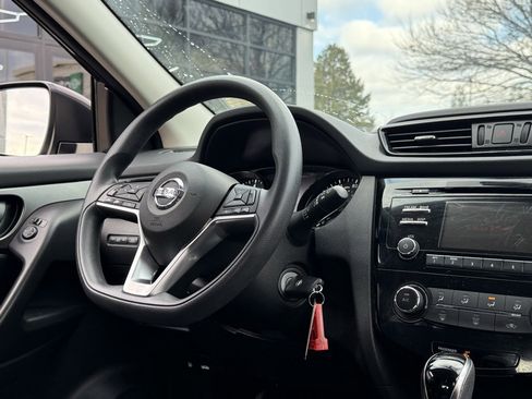 Used 2018 Nissan Rogue Sport S w/ S Appearance Package image 28