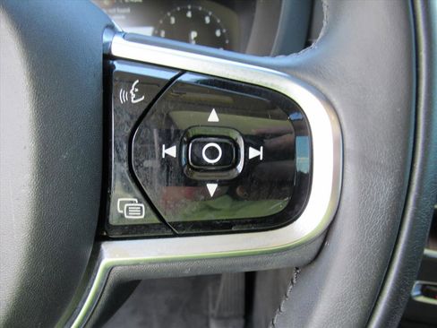 Used 2019 Volvo XC60 T5 Inscription w/ Protection Package Premier image 22