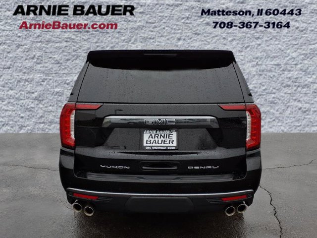 Used 2024 GMC Yukon XL Denali Ultimate AWD/4WD image 10