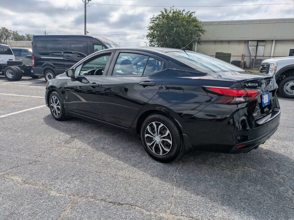 Used 2020 Nissan Versa S FWD image 7