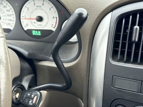 Used 2005 Chrysler Town & Country Touring image 25