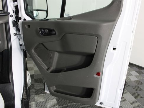 Used 2024 Ford Transit 350 XLT image 25