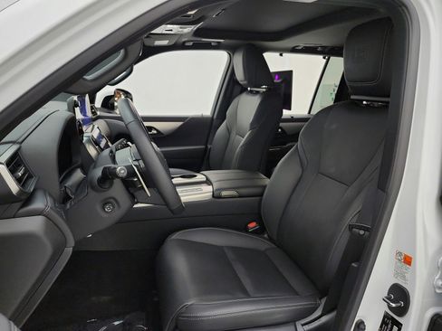 Used 2025 Lexus LX 700h F Sport AWD/4WD image 10