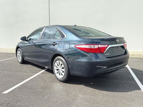 Used 2017 Toyota Camry LE FWD image 3