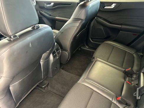 Used 2025 Ford Escape ST-Line image 12