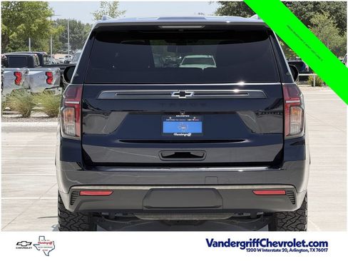 Certified 2022 Chevrolet Tahoe Z71 w/ Luxury Package AWD/4WD image 5