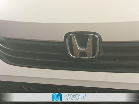 Used 2022 Honda Civic LX image 9