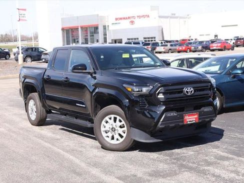 Certified 2024 Toyota Tacoma SR5 image 2