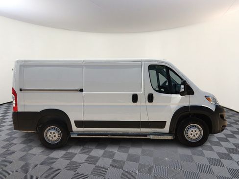 Used 2025 RAM ProMaster 2500 w/ U-Haul Equipment Group FWD image 5