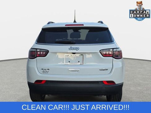 Used 2024 Jeep Compass Latitude AWD/4WD image 6