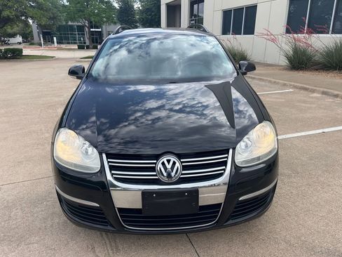 Used 2009 Volkswagen Jetta S FWD image 3