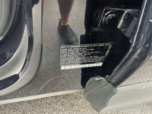 Certified 2024 Volkswagen Taos SE AWD/4WD image 20