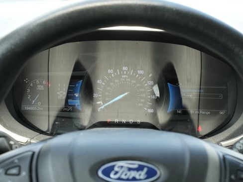 Used 2021 Ford Edge SE FWD image 9