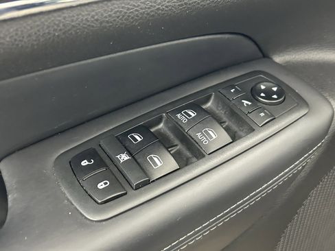 Used 2020 Jeep Grand Cherokee Overland image 26