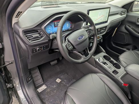 New 2026 Ford Escape SE w/ PHEV Premium Package FWD image 14