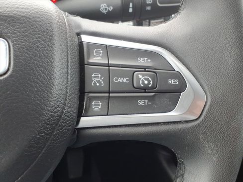 Used 2023 Jeep Compass Limited image 24