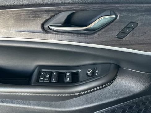 Certified 2024 Jeep Grand Cherokee Limited RWD image 11
