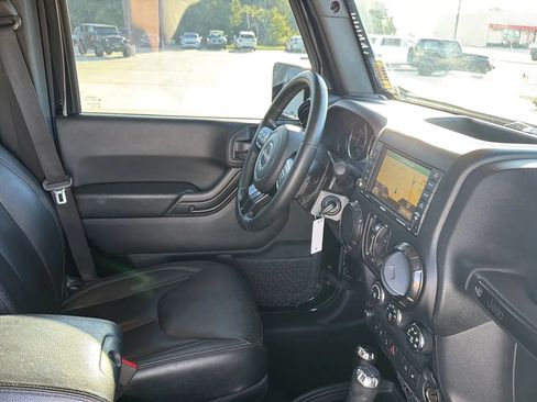Used 2017 Jeep Wrangler Unlimited Sahara AWD/4WD image 95