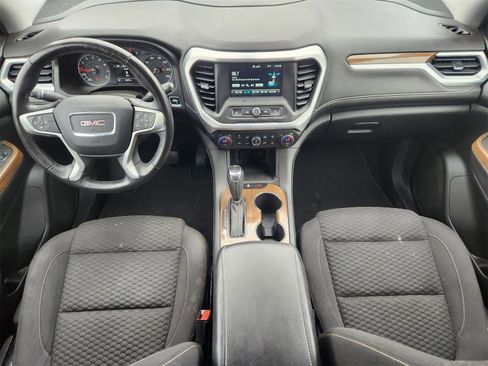 Used 2018 GMC Acadia SLE image 24