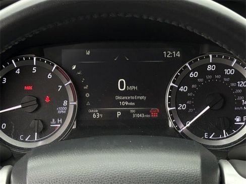 Used 2024 Toyota Highlander LE image 16