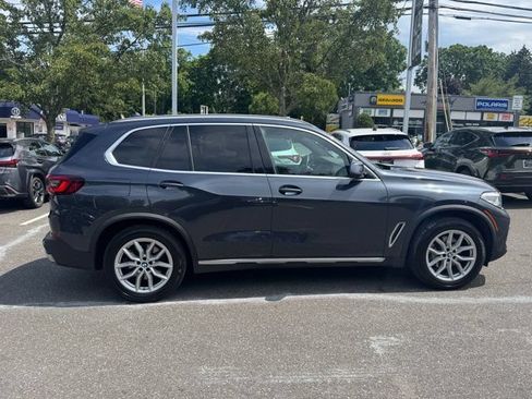 Used 2022 BMW X5 xDrive40i w/ Premium Package AWD/4WD image 4