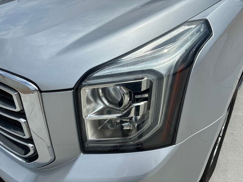 Used 2018 GMC Yukon SLT w/ Open Road Package AWD/4WD image 12
